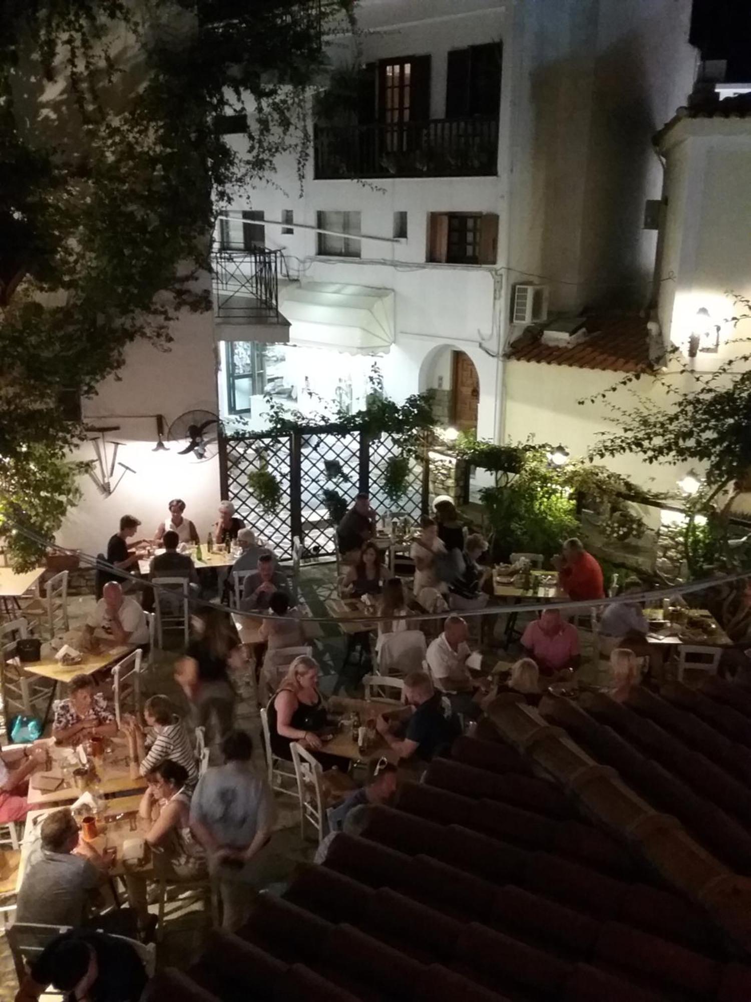 Mouria Hotel Skiathos Town Exterior foto